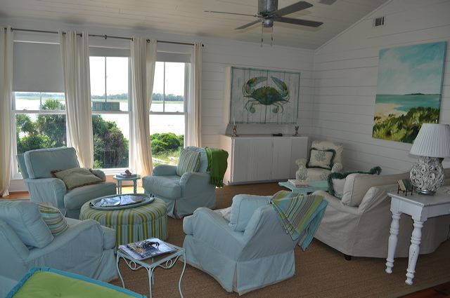 beach_cottage_interior.jpg